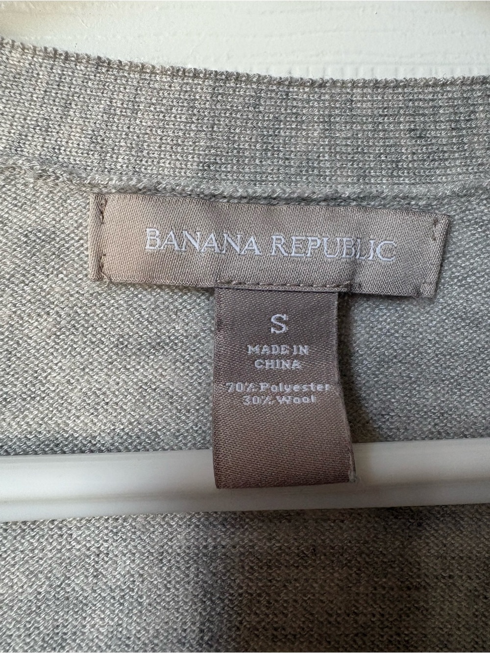 Banana Republic Wool Blend Light Gray V-Neck Button Cardigan - Picture 3 of 4